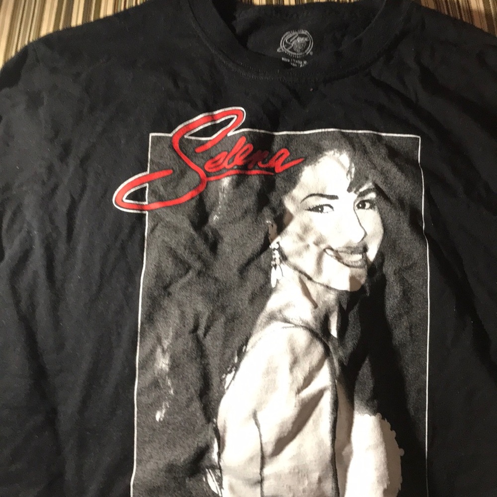 Women’s Long-Sleeve Shirt